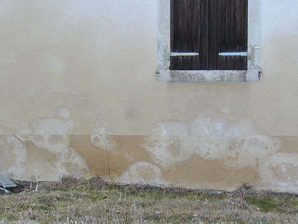 Problème d'humidité mur extérieur maison