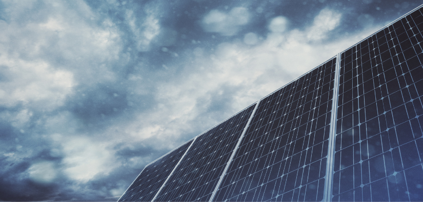 Panneaux solaires par temps nuageux et froid