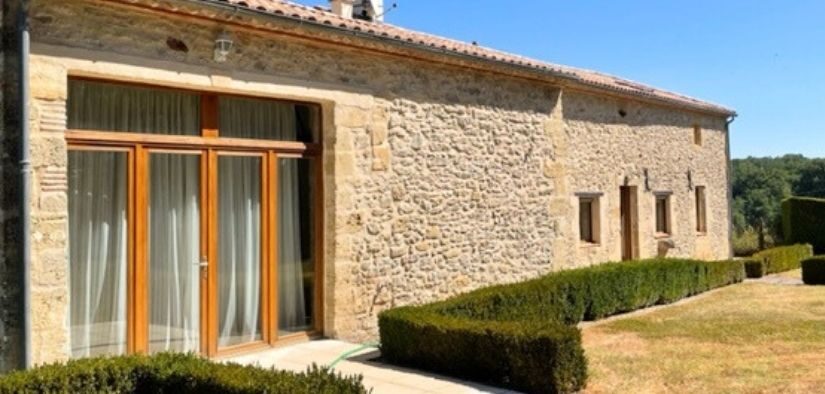 Salpêtre et remontées capillaires un problème courant des maisons anciennes - MaisonSûr