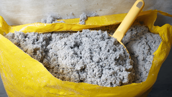 De la ouate de cellulose en vrac