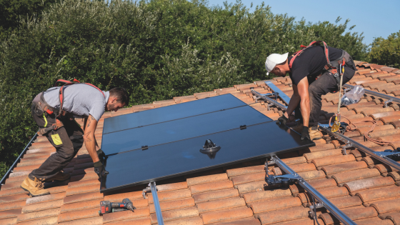 pose de panneaux solaires